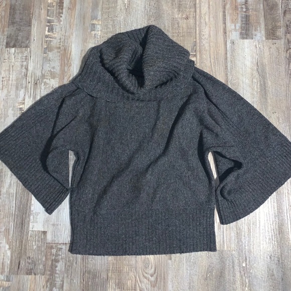 Cowl Neck Sweater ❄️ - Picture 2 of 4